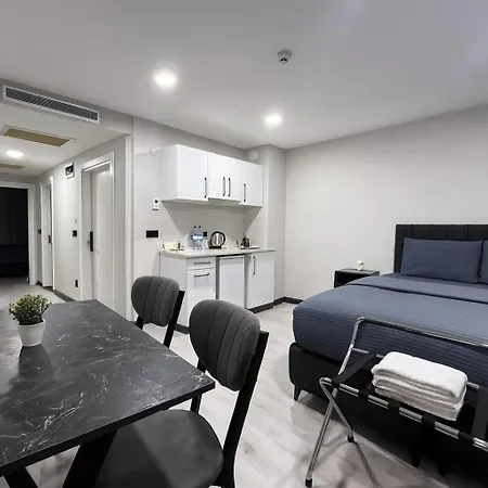 D-east Signature Hotel 3*