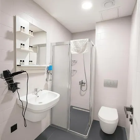 Hotel D-east Signature 3*