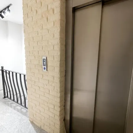 Hotel D-east Signature