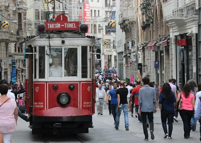 D-east Signature Κωνσταντινούπολη